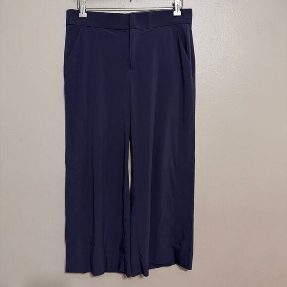 Athleta Tribeca crop navy wide leg pants with snap slits at bottom size 6 - Picture 2 of 9